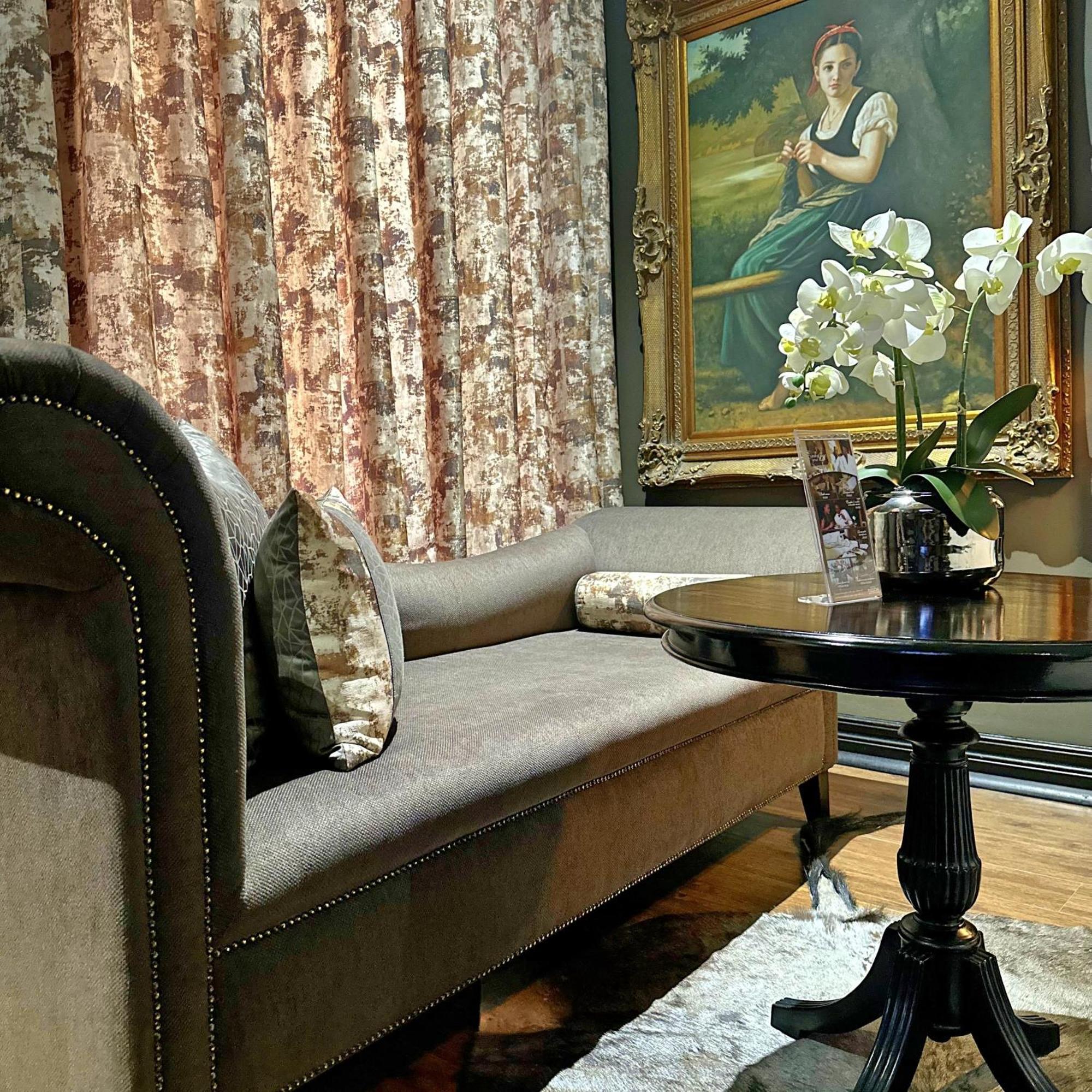 Fusion Boutique Hotel โพเลอกวาเน ภายนอก รูปภาพ