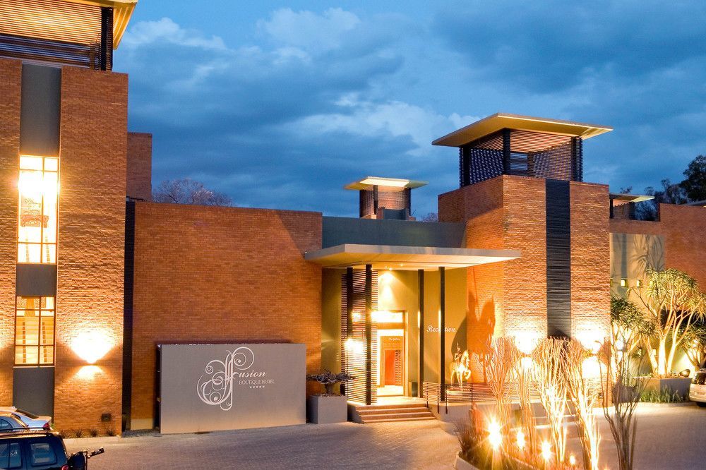Fusion Boutique Hotel โพเลอกวาเน ภายนอก รูปภาพ