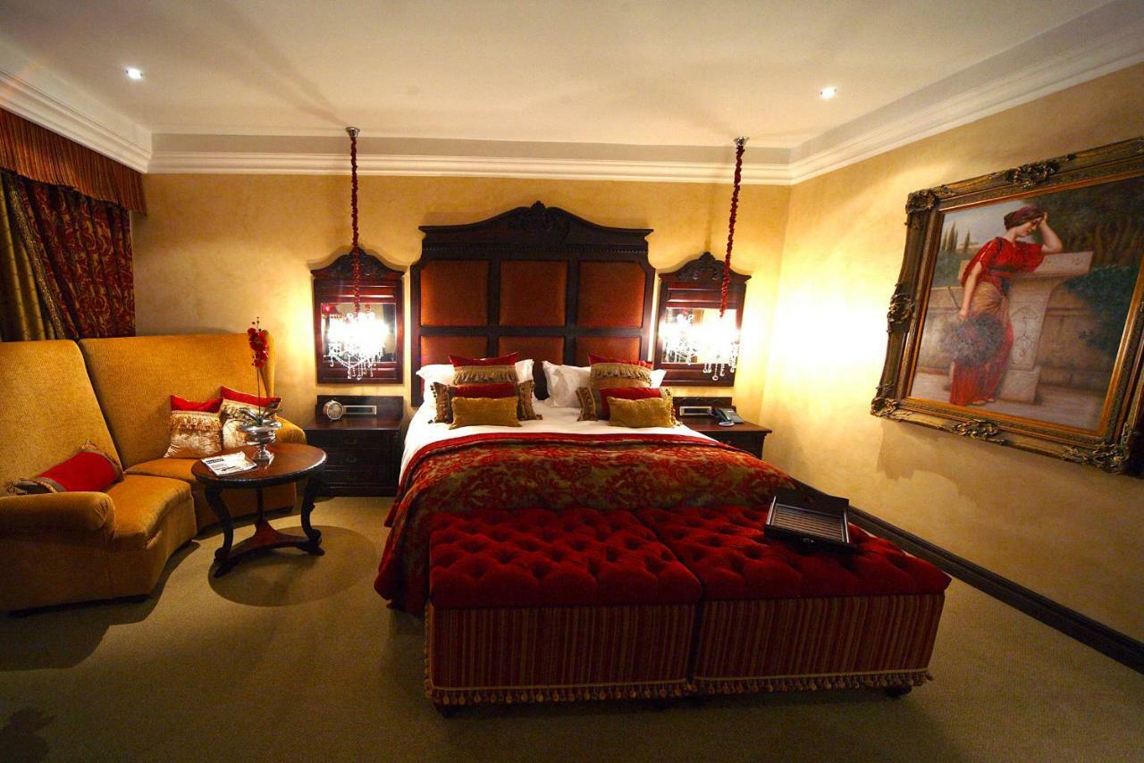 Fusion Boutique Hotel โพเลอกวาเน ภายนอก รูปภาพ